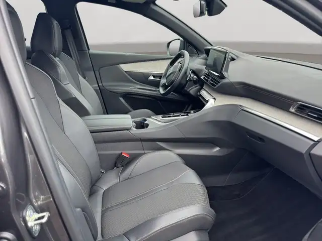 Peugeot 3008 view 9