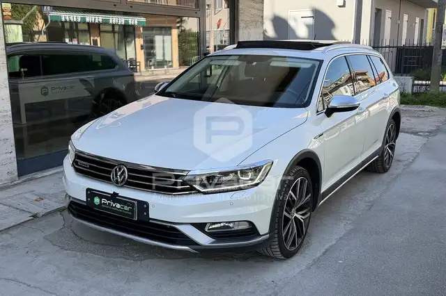 Volkswagen Passat Alltrack Passat Business Alltrack 2.0 BiTDI 240 CV 4MOT DSG Exec. BMT