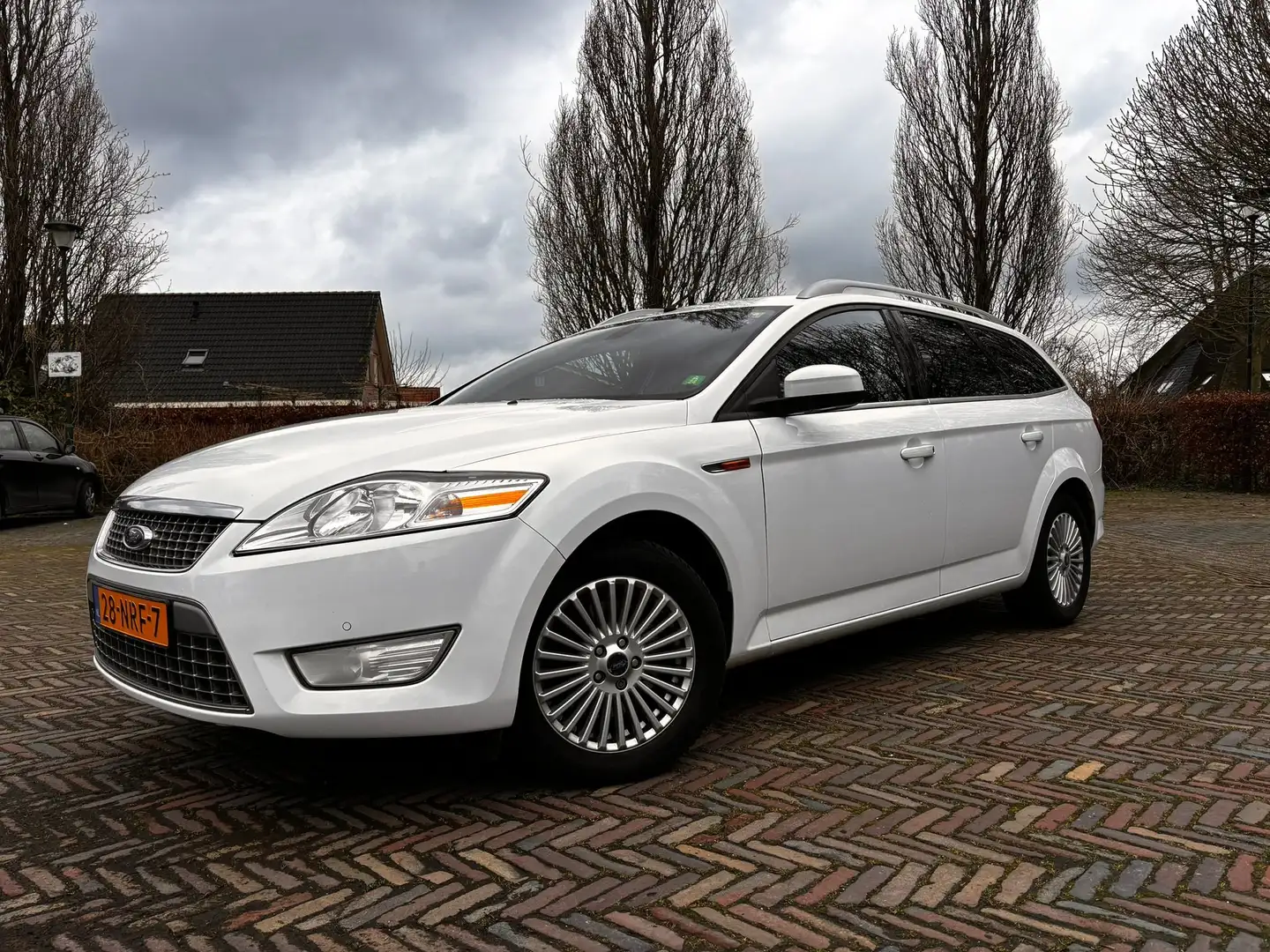 Ford Mondeo 2.0-16V Limited Wit - 1