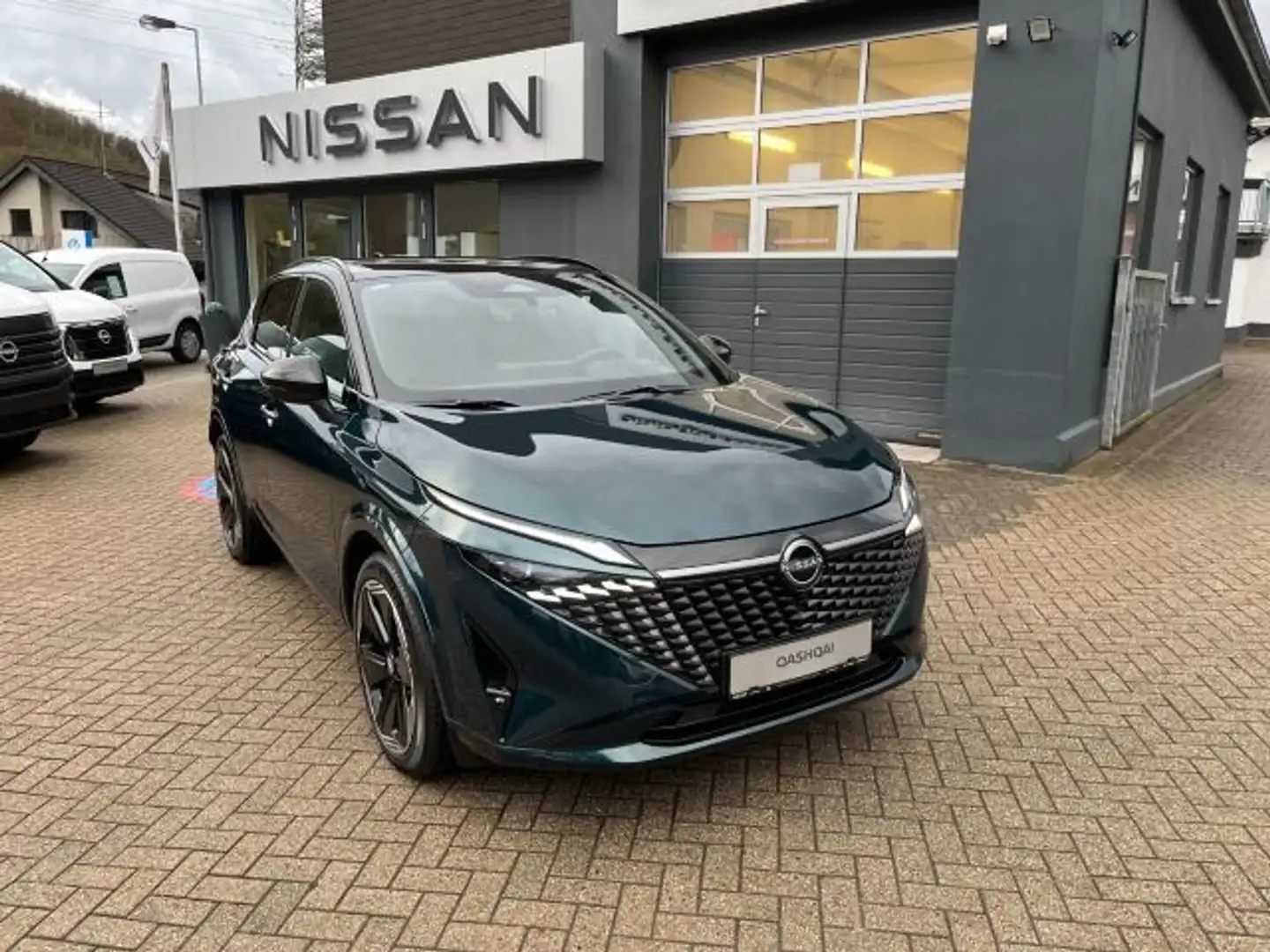 Nissan Qashqai 1.3 DIG-T MHEV N-Design PGD BOSE KP Blau - 2