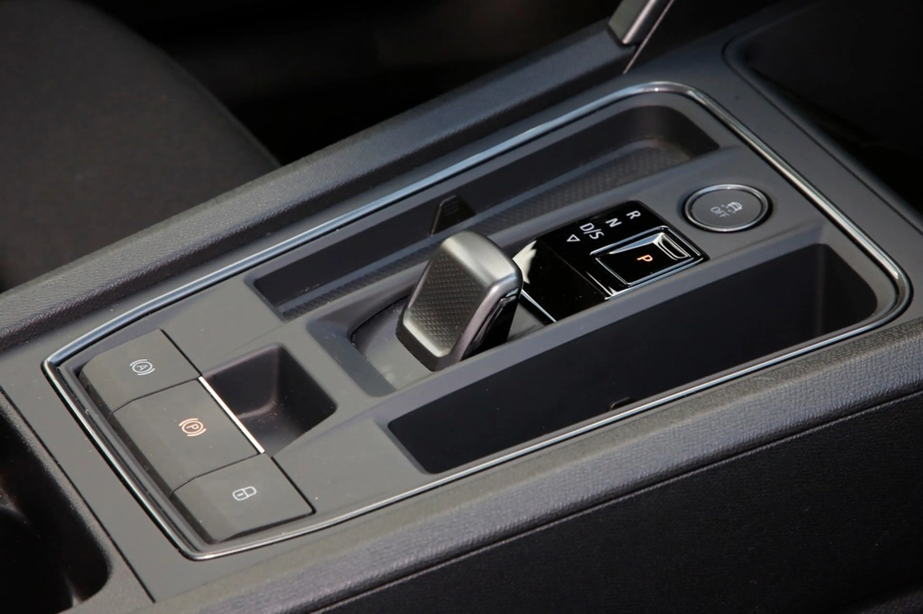 CUPRA Formentor VZ 2.0 TSI 4Drive 19" BEATS Navi+VC ACC LED RFK... — photo 10