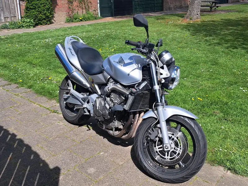 Honda CB 600 F Hornet - foto 4