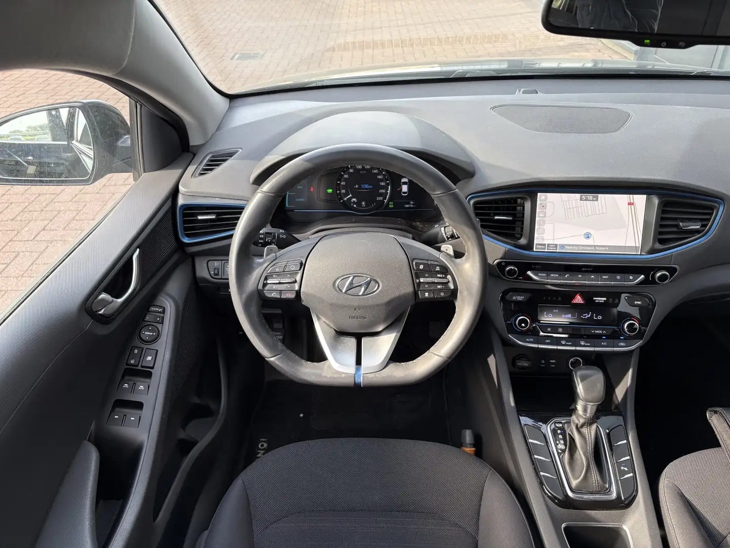 Hyundai IONIQ 1.6 GDi Hybrid Comfort KEYLESS/CAMERA/CARPLAY/ADAP Zwart - 2
