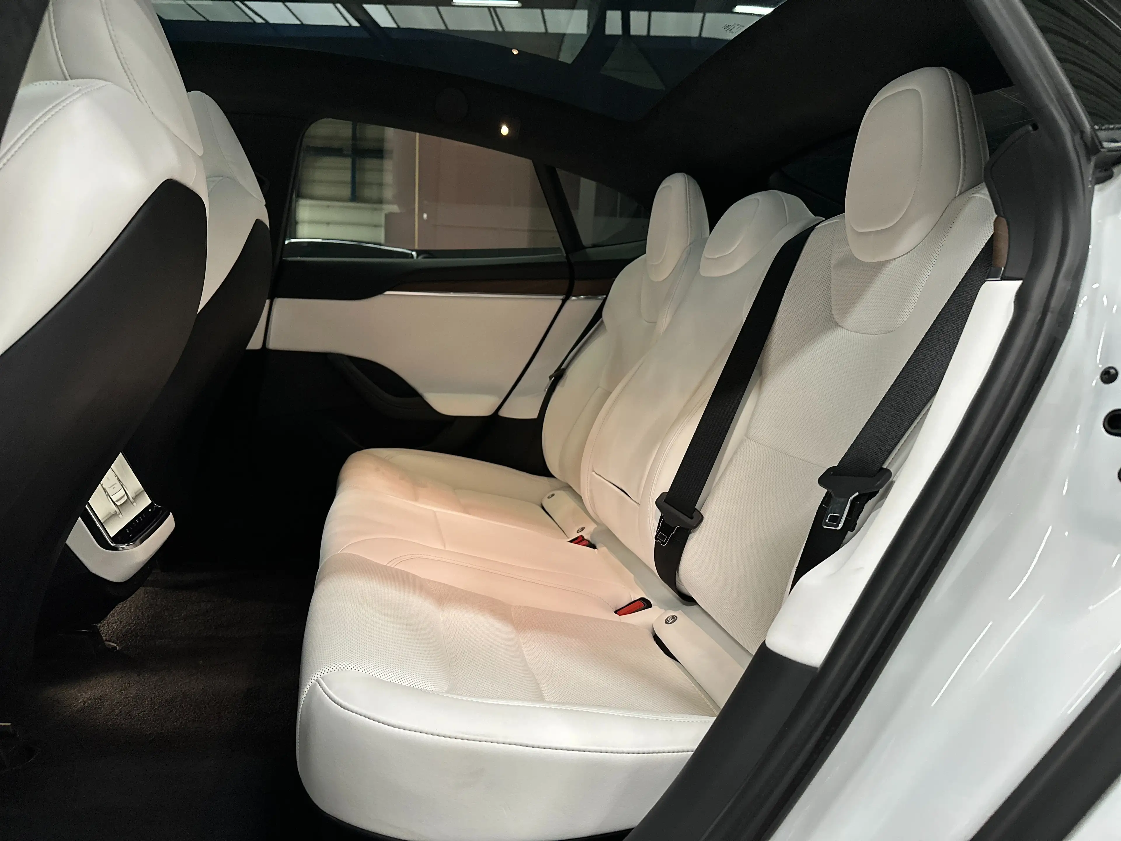 Tesla Model S DUAL MOTOR - FULL MATTE PPF - WHITE INTERIOR — photo 13