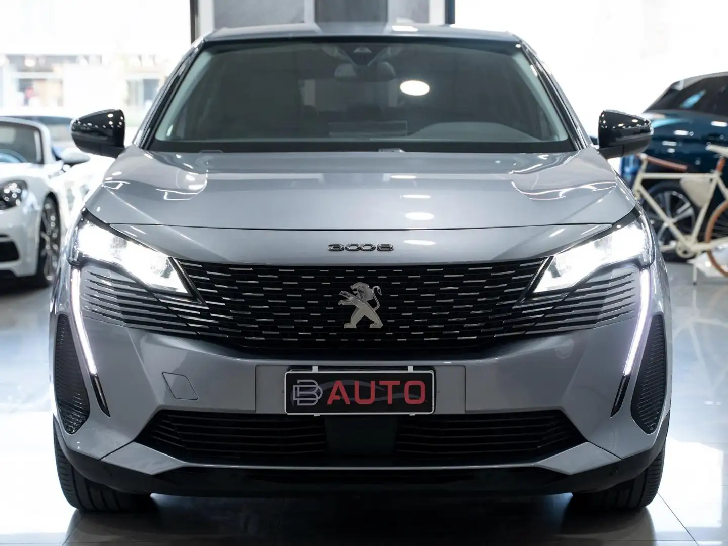 Peugeot 3008 1.5 BLUEHDI ALLURE PACK EAT8 SES 131 CV AUTO VIRTU Plateado - 2