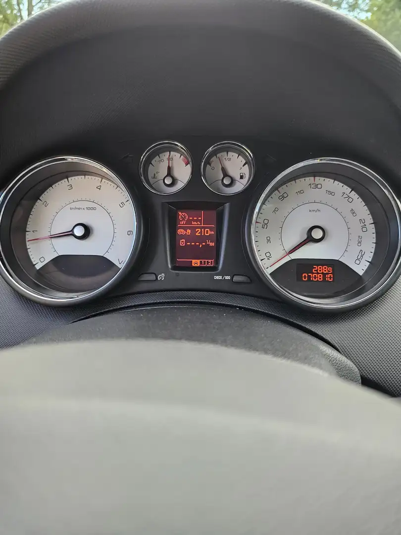 Peugeot 308 308 CC 155 THP Roland Garros Alb - 2