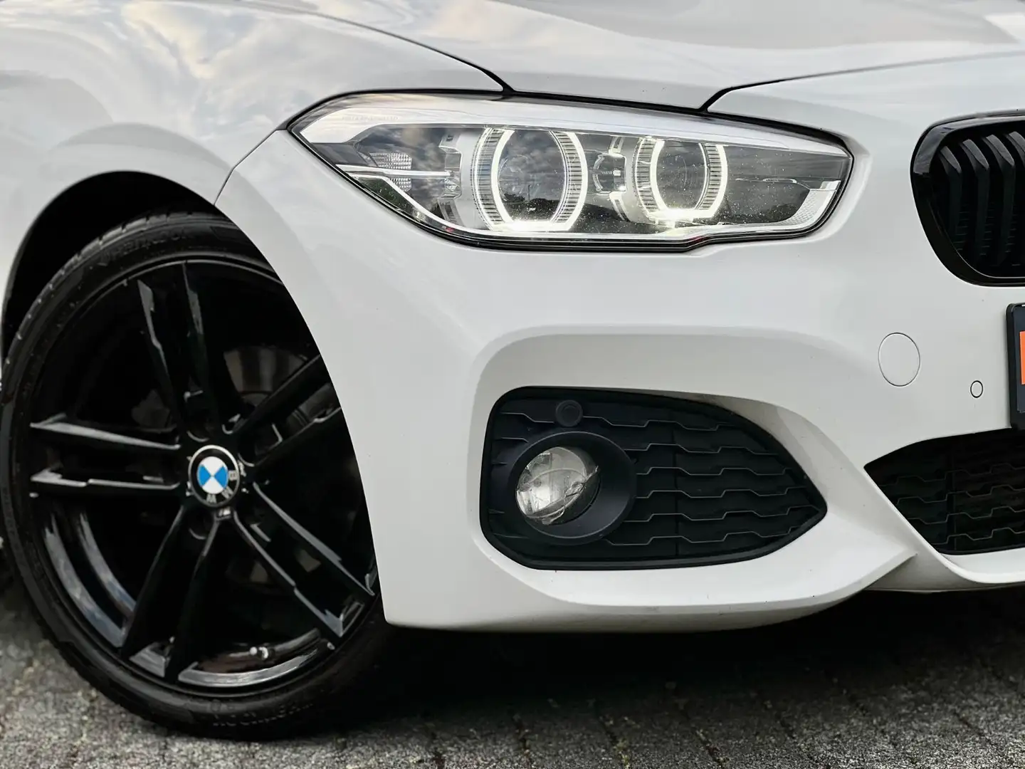 BMW 118 BMW F20 118i M Sport*ALCANTARA*LED*BT*PDC* Wit - 2