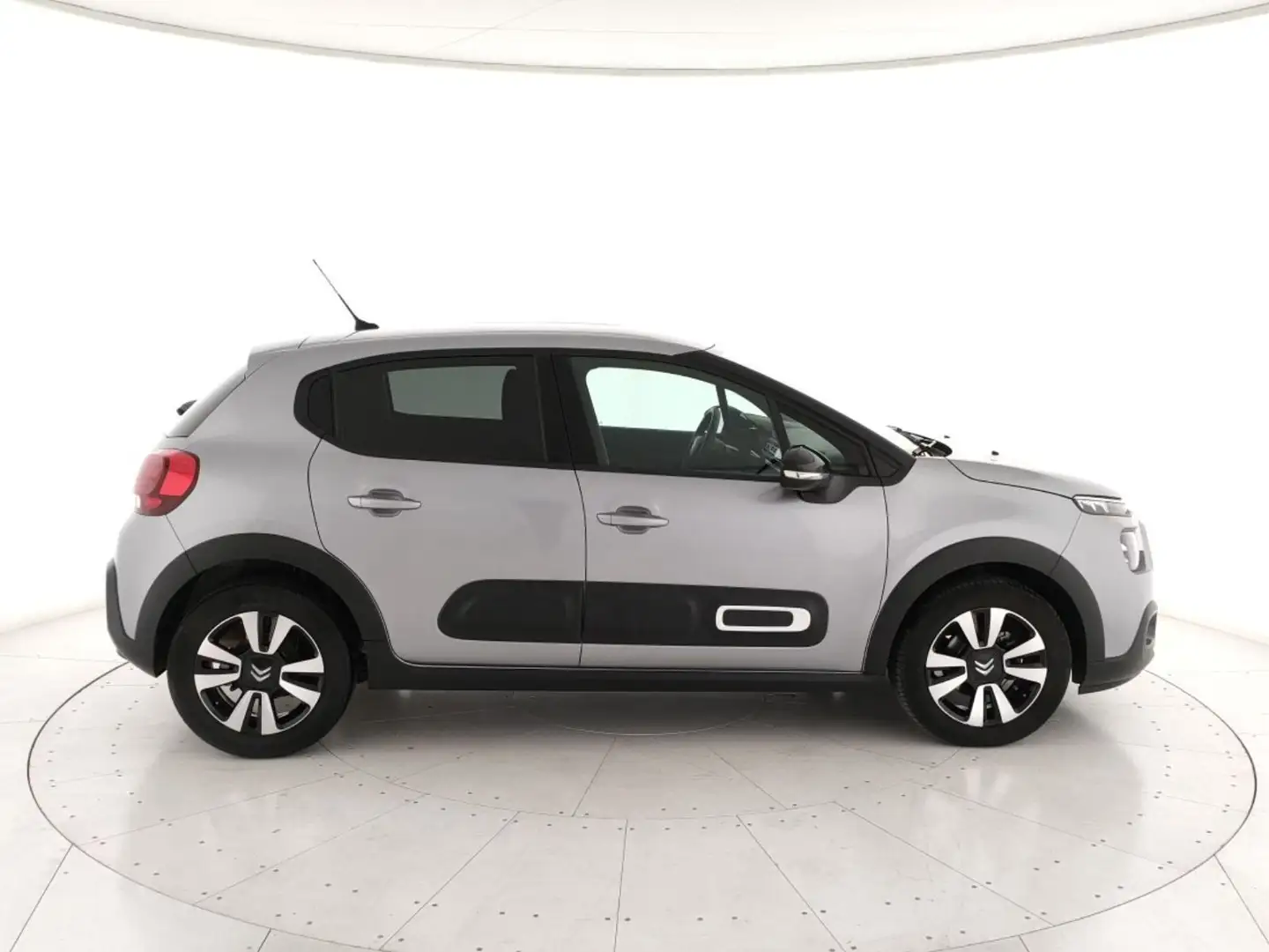 Citroen C3 1.2 puretech Max s&s 110cv Gris - 2
