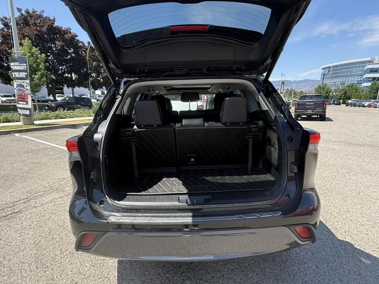 Toyota Highlander photo Toyota Highlander