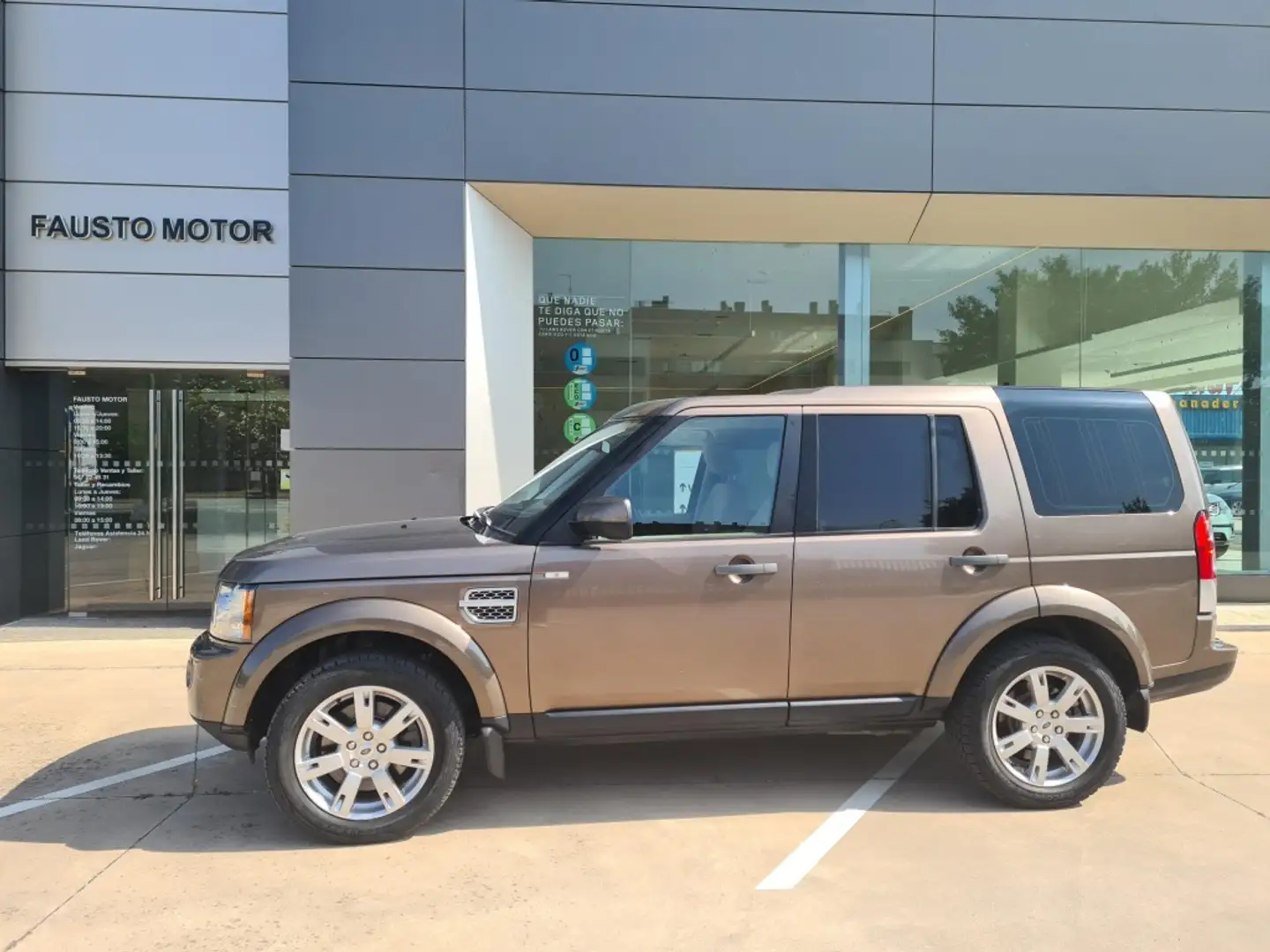 Land Rover Discovery 3.0TDV6 SE Aut. Marrón - 1