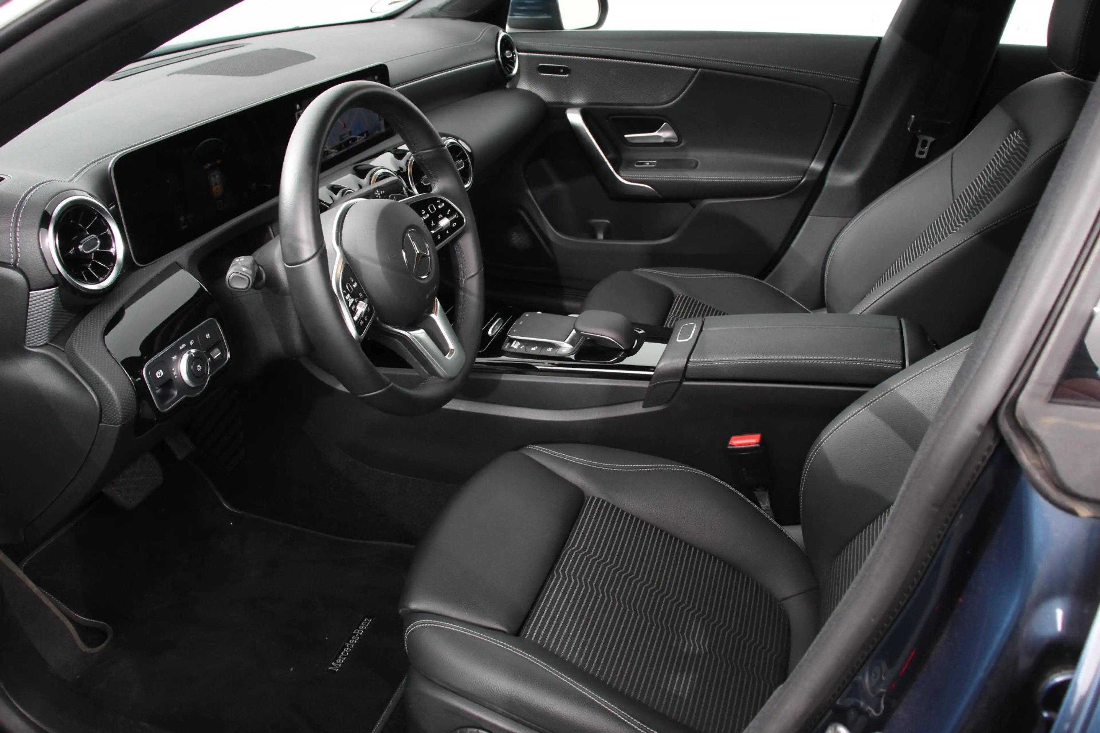 Mercedes-Benz CLA 200 Automaat Progressive Navigatie Climate Control Led — photo 9