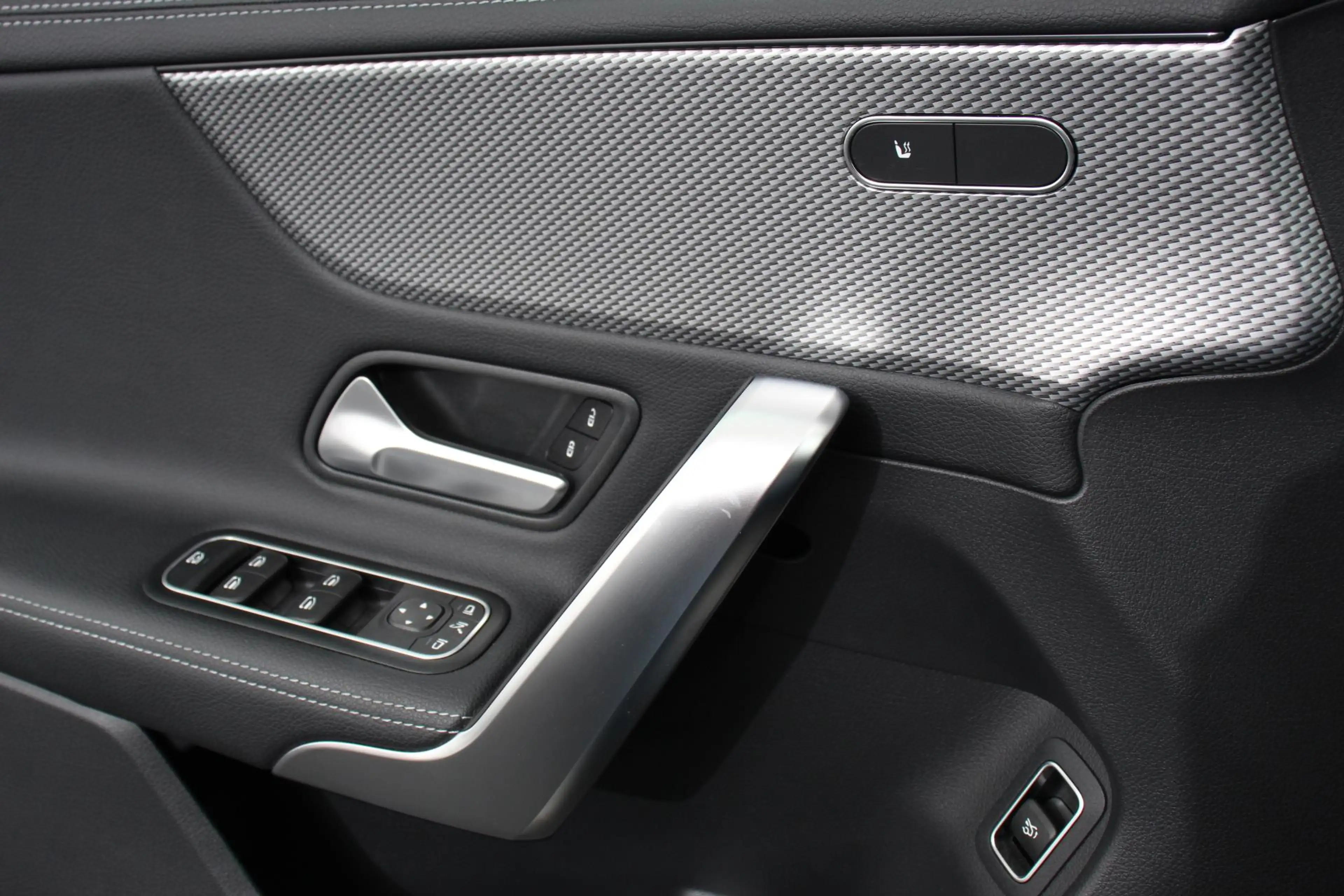 Mercedes-Benz CLA 200 Automaat Progressive Navigatie Climate Control Led — photo 13
