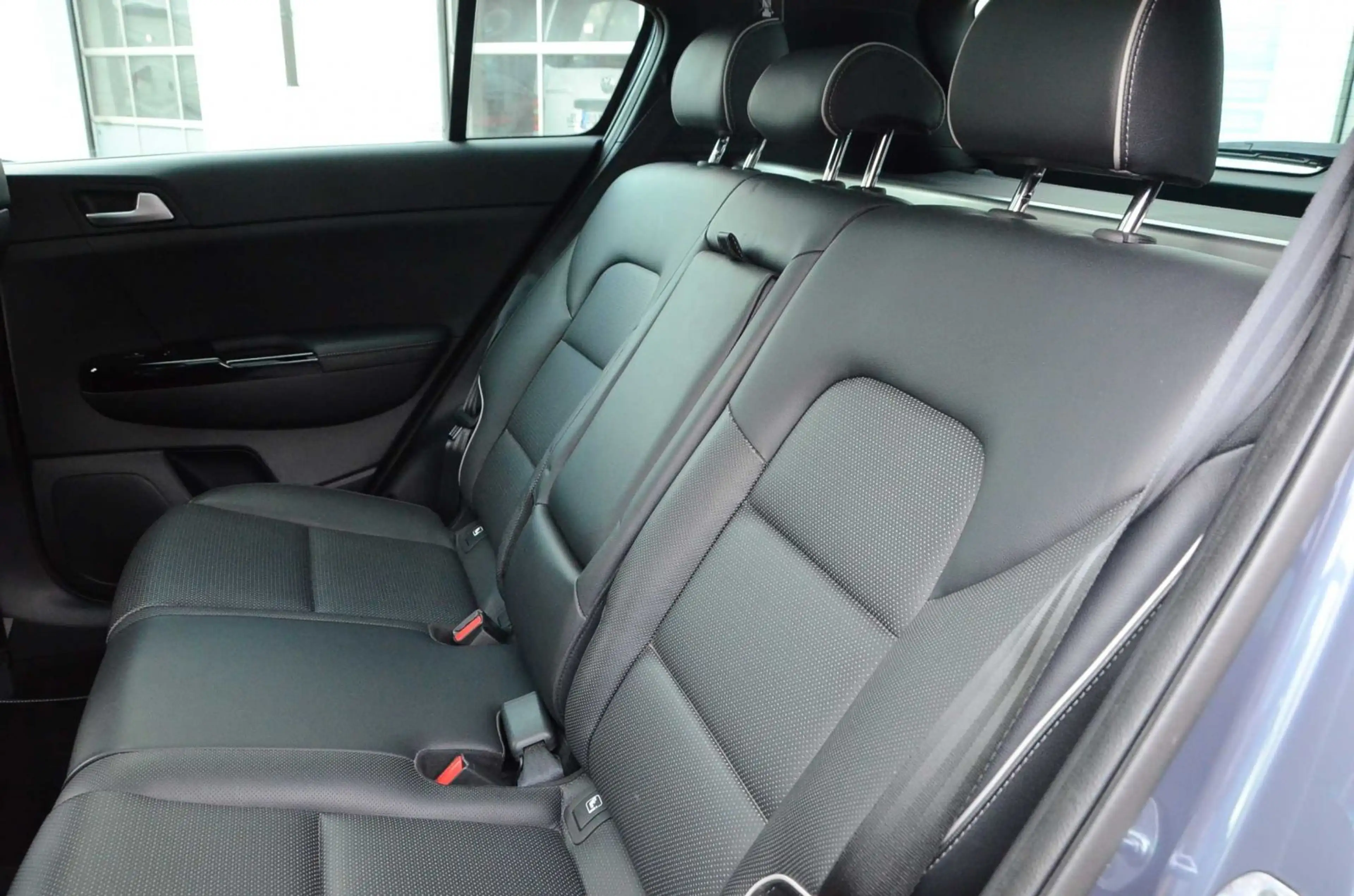 Kia Sportage SPORTAGE 1.6 AWD GT-Line — photo 10