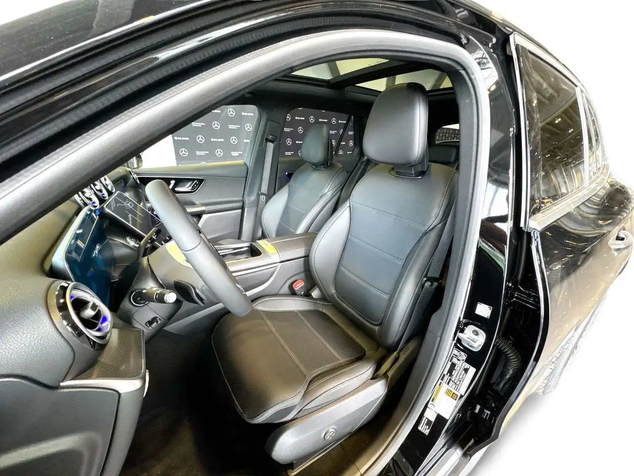 Mercedes-Benz GLC снимка Mercedes-Benz GLC