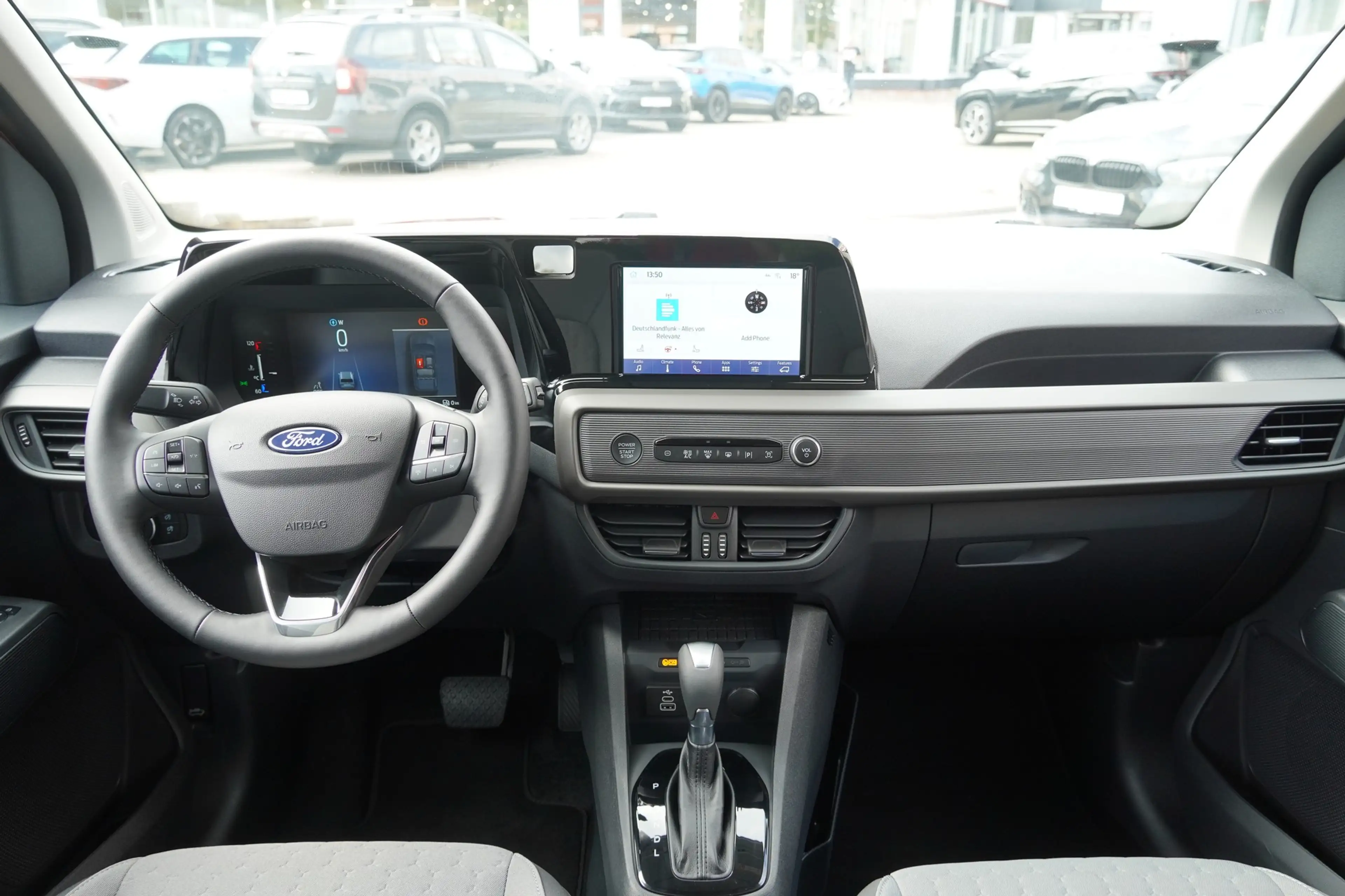 Ford Tourneo Courier Titanium 1.0 EB Aut. Kamera Tempom — photo 6