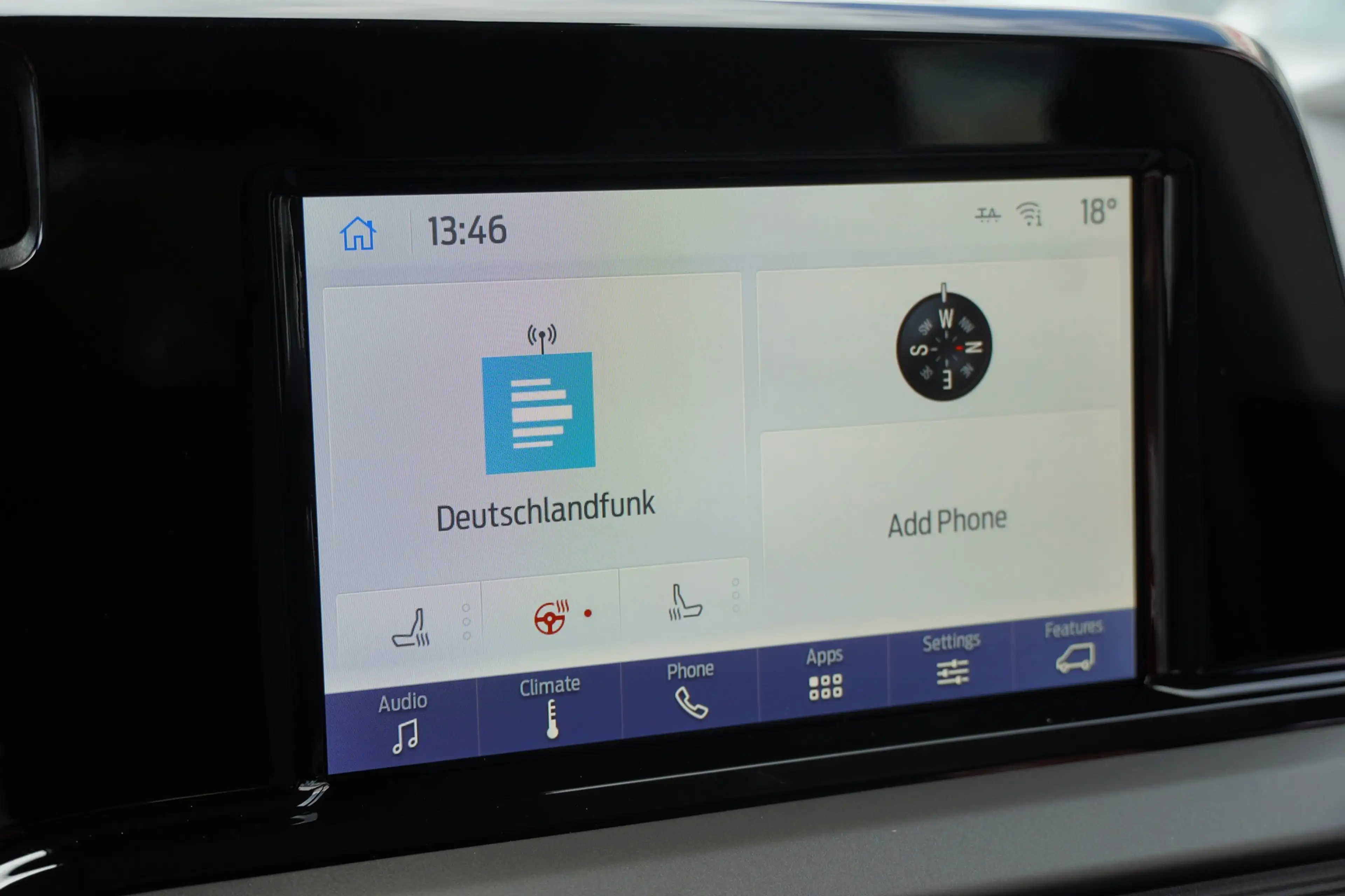 Ford Tourneo Courier Titanium 1.0 EB Aut. Kamera Tempom — photo 8