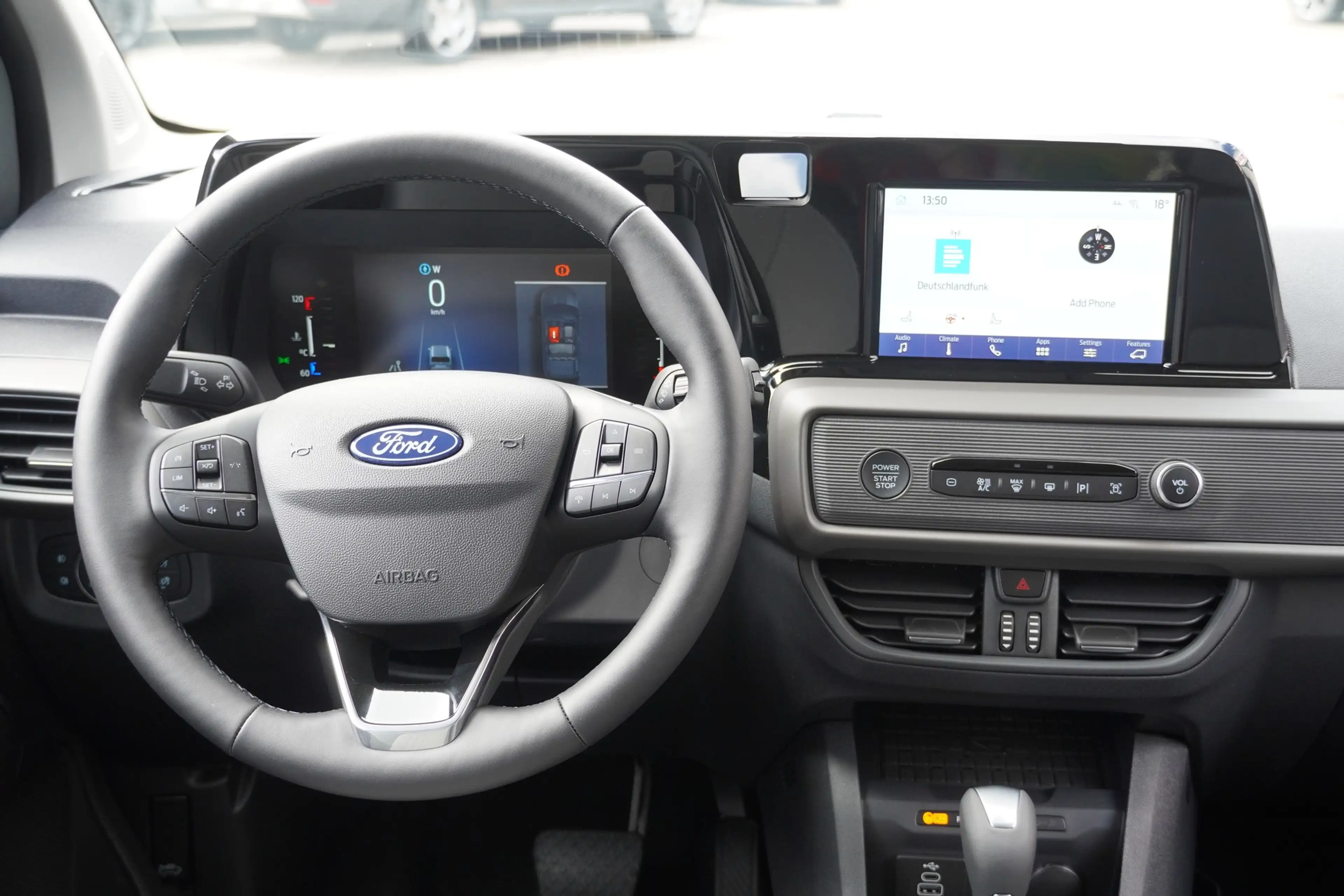 Ford Tourneo Courier Titanium 1.0 EB Aut. Kamera Tempom — photo 7
