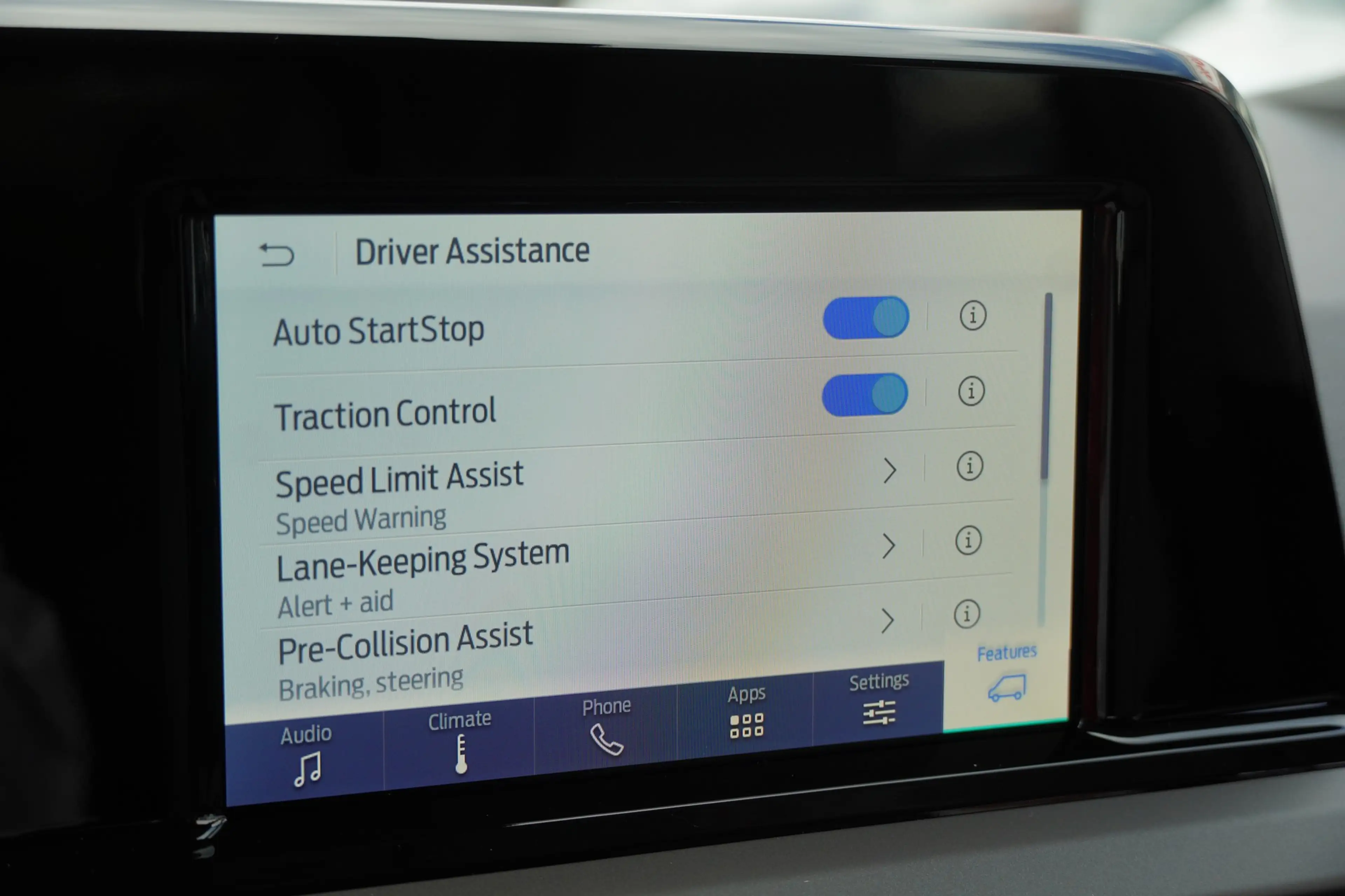 Ford Tourneo Courier Titanium 1.0 EB Aut. Kamera Tempom — photo 11