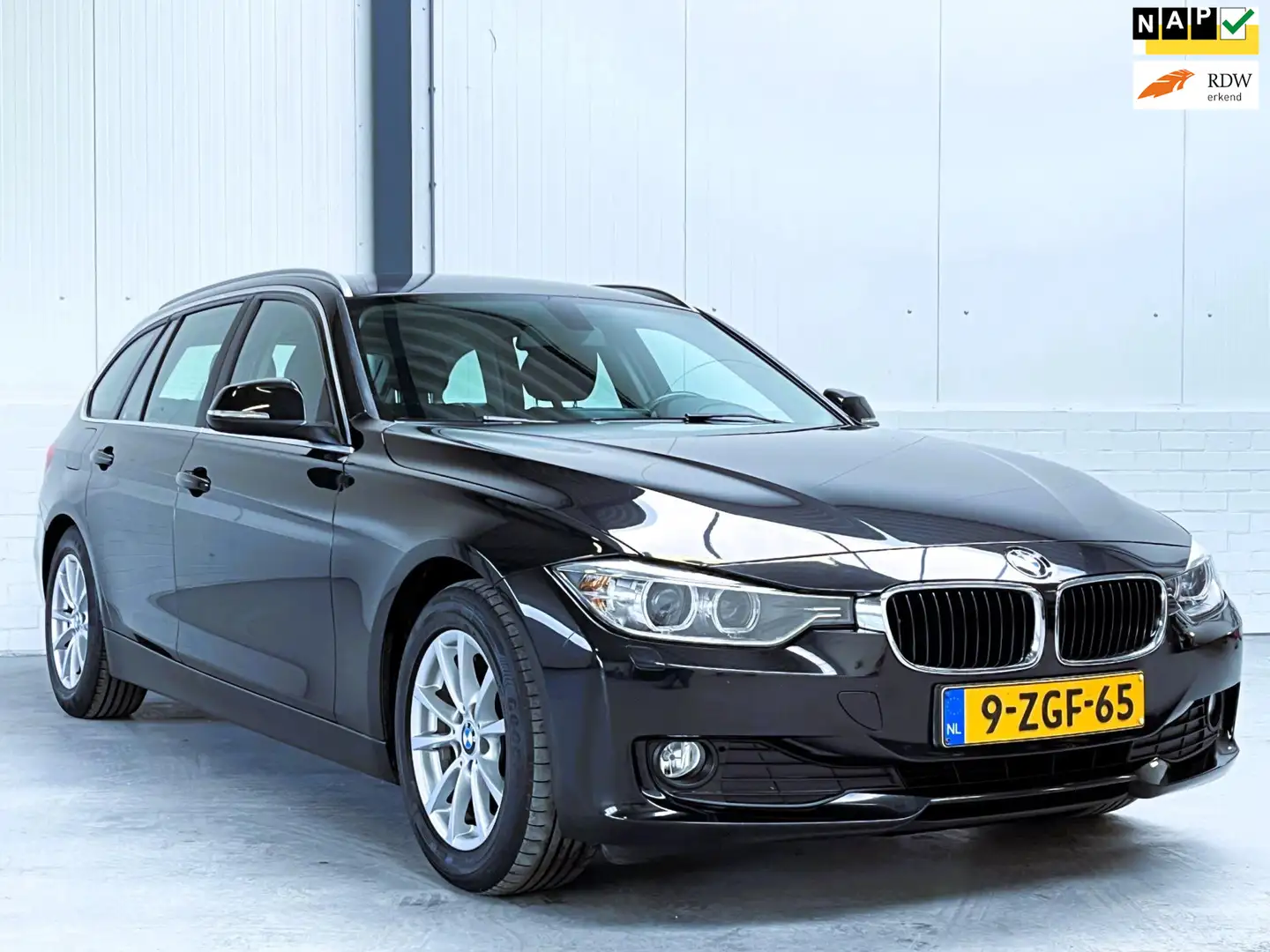 BMW 320 3-serie Touring 320d EfficientDynamics Edition Exe Black - 1