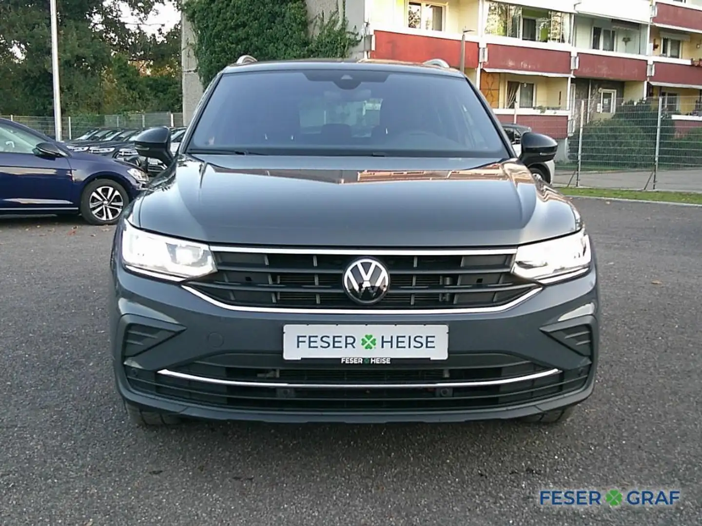 Volkswagen Tiguan MOVE 1.5 TSI DSG/Matrix-LED/Sitz.-Lenkradhzg./Rear Grau - 2