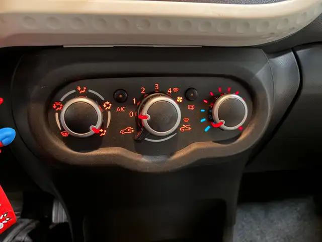 Renault Twingo view 14