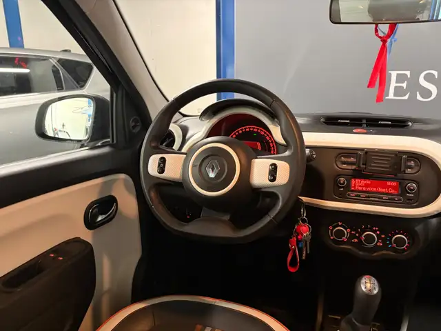 Renault Twingo view 10