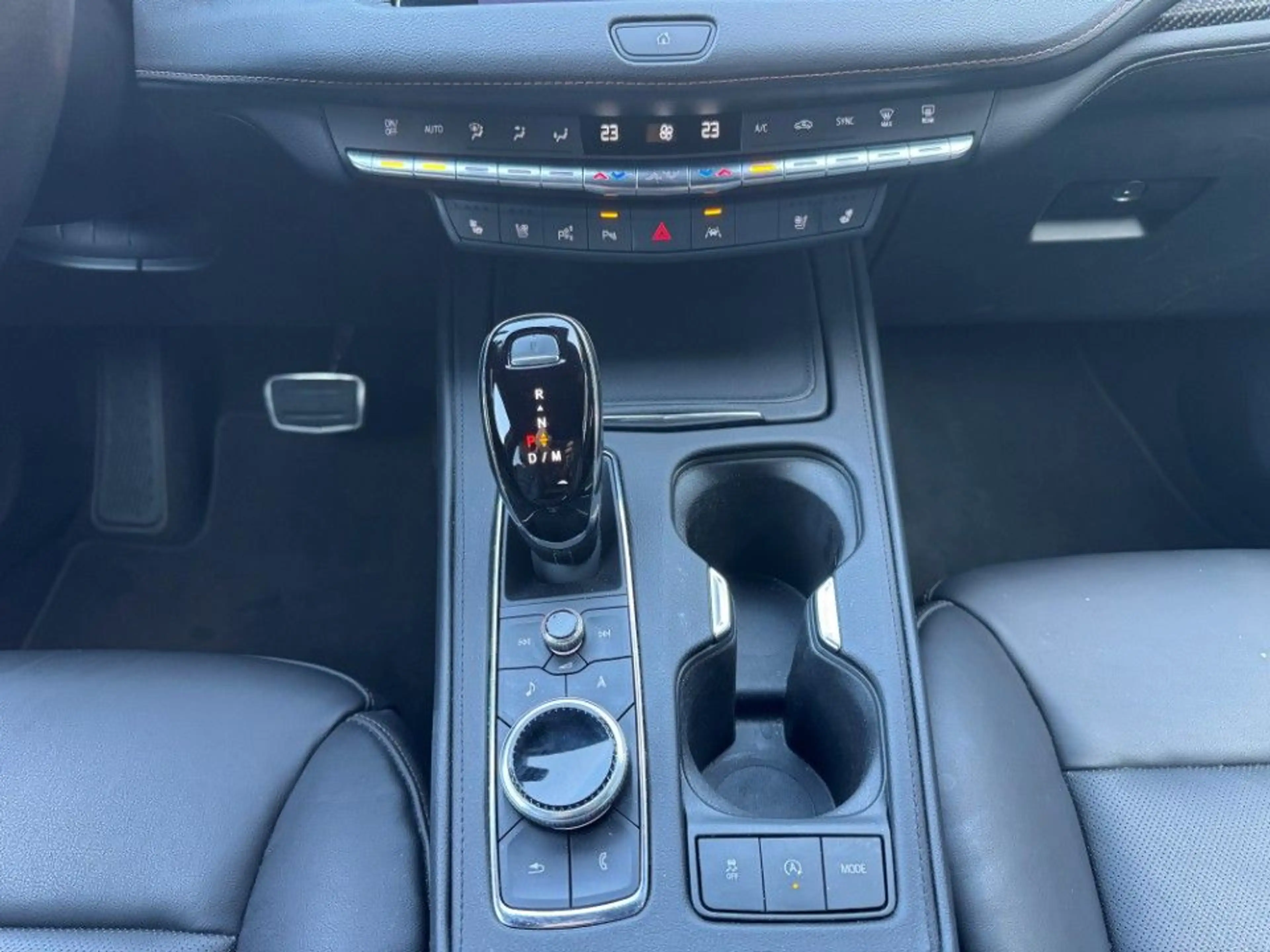 Cadillac XT4 350D Launch Edition Sport AWD Pano ACC 1.Hd — photo 8