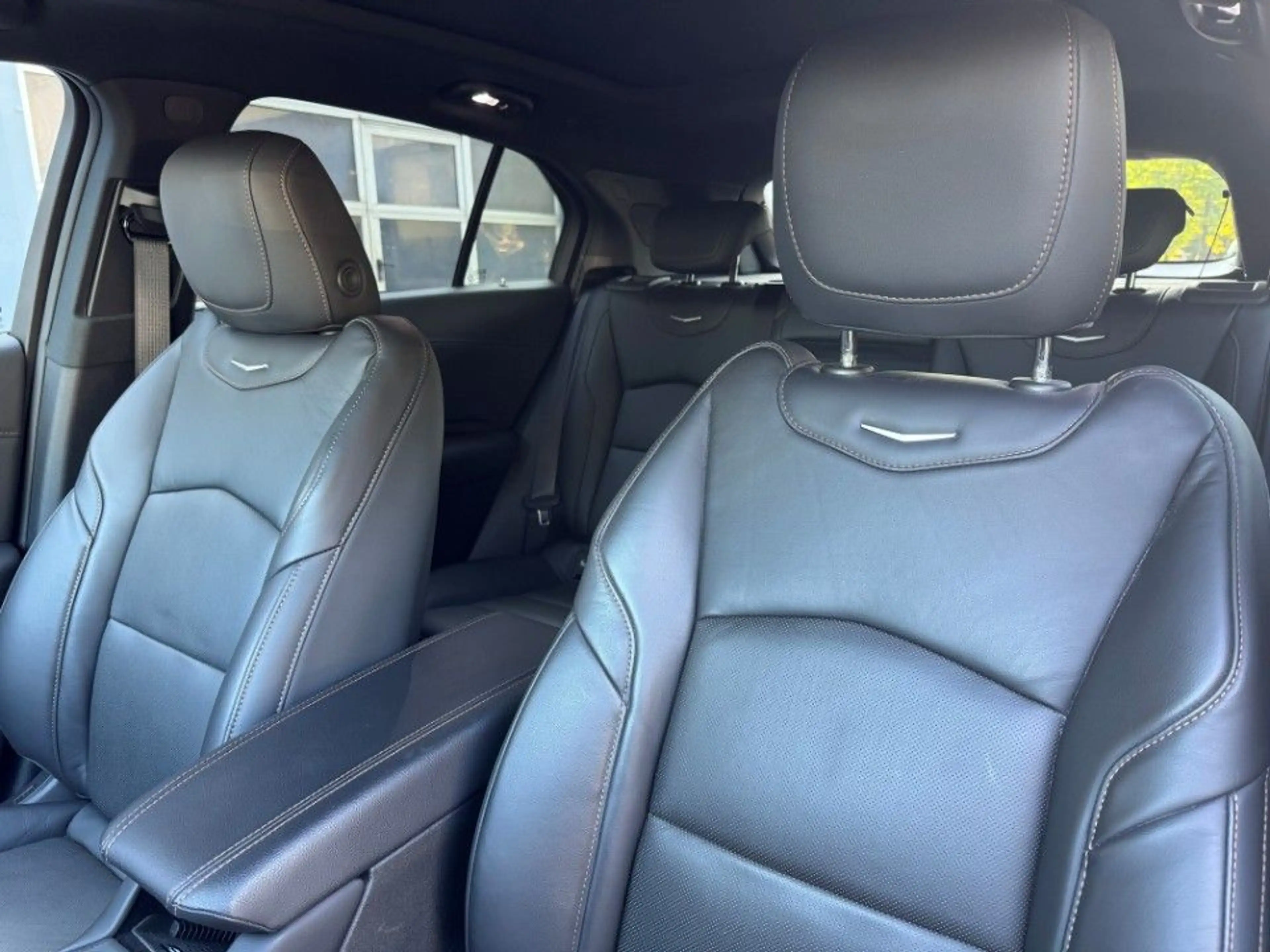 Cadillac XT4 350D Launch Edition Sport AWD Pano ACC 1.Hd — photo 13