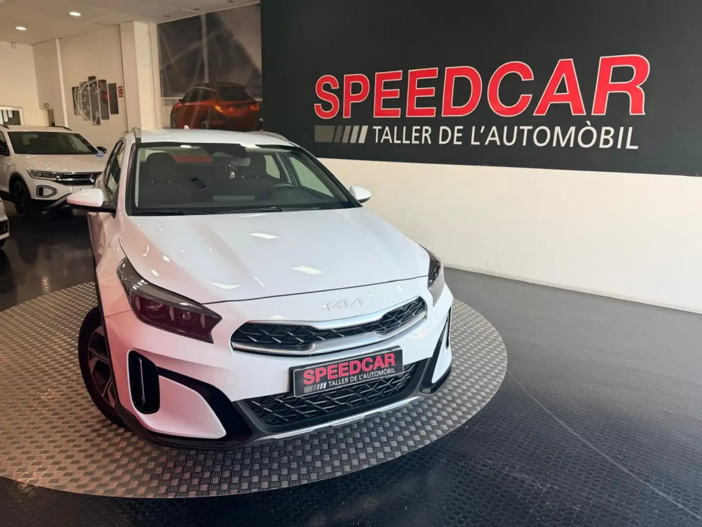 Kia XCeed 1.0 T-GDi Drive Blanco - 1