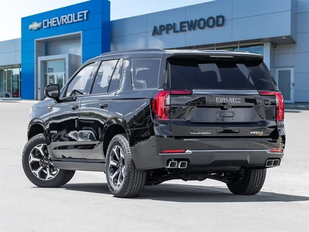 GMC Yukon photo GMC Yukon