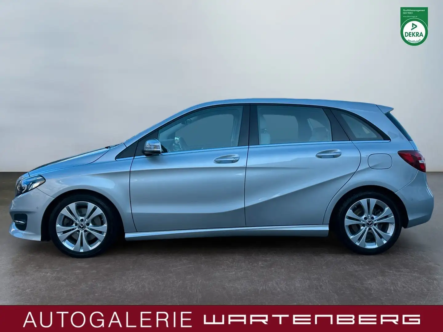 Mercedes-Benz B 250 Urban Style Edition/MOEDLLPFLEGE/LED/CAM/ Silber - 2