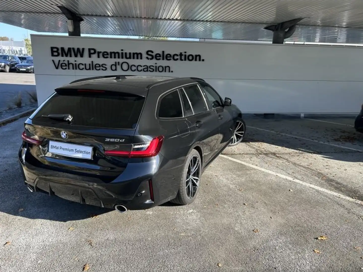 BMW 320 320dA xDrive 190ch M Sport Noir - 2