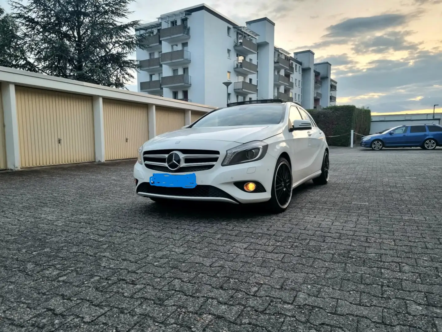 Mercedes-Benz A 180 A-Klasse Diesel CDI 7G-DCT Style Weiß - 1