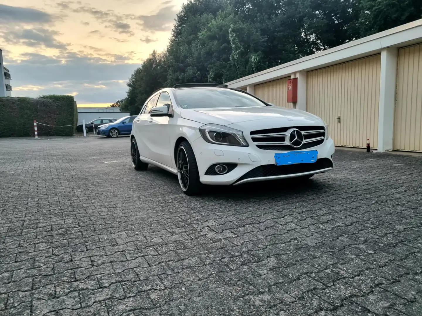 Mercedes-Benz A 180 A-Klasse Diesel CDI 7G-DCT Style Weiß - 2