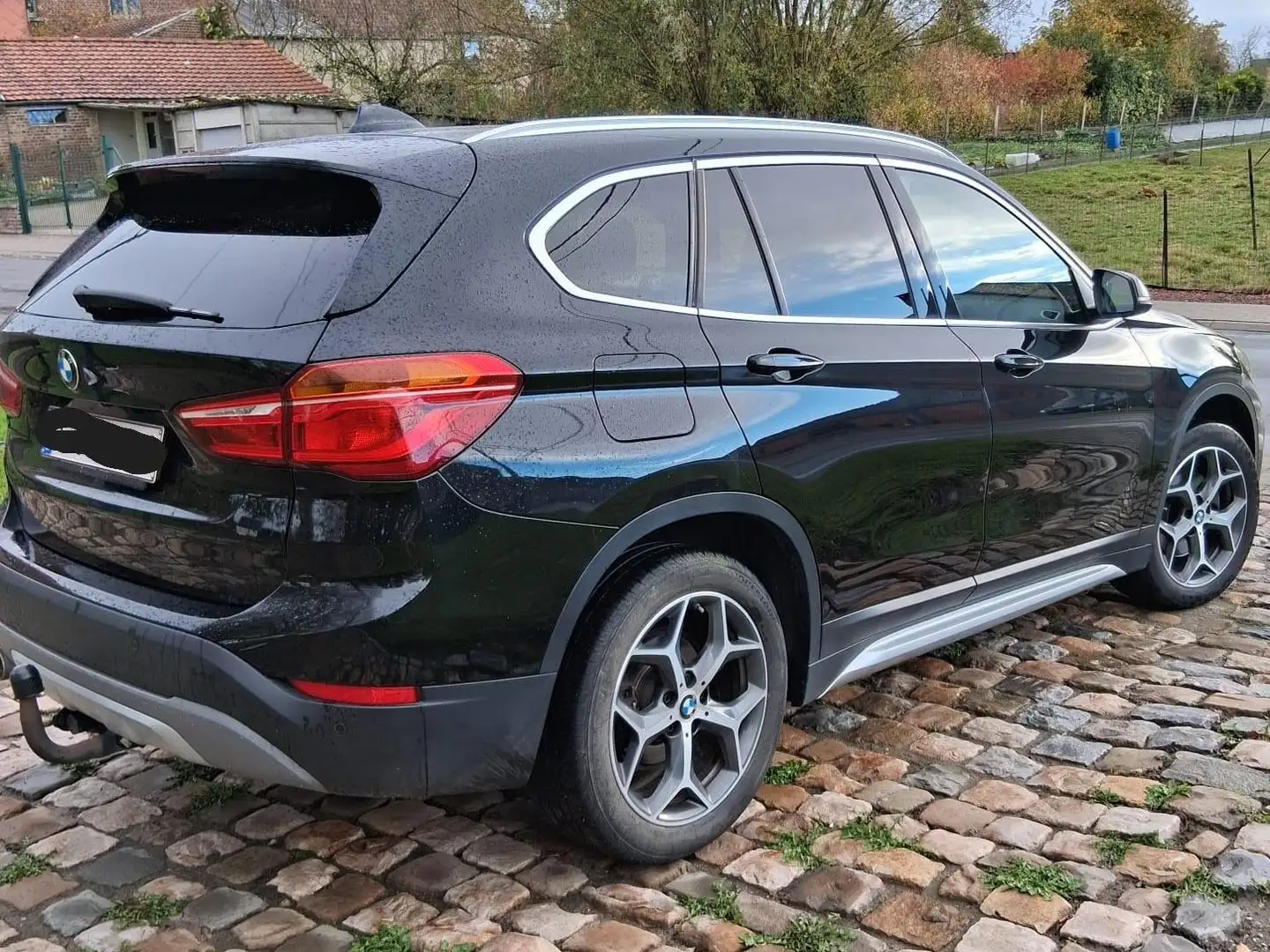 BMW X1 X1 sDrive18i Aut. xLine Noir - 2