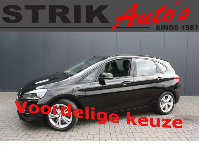 BMW 2 Serie Active Tourer- TREKHAAK - NAVIGATIE- LEDER