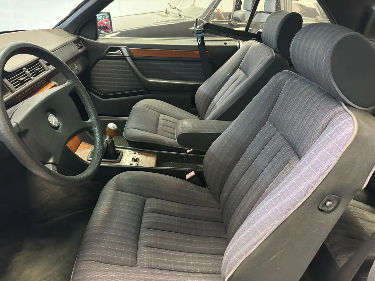 Mercedes-Benz E 200 E Coupe 200 CE, foto 9