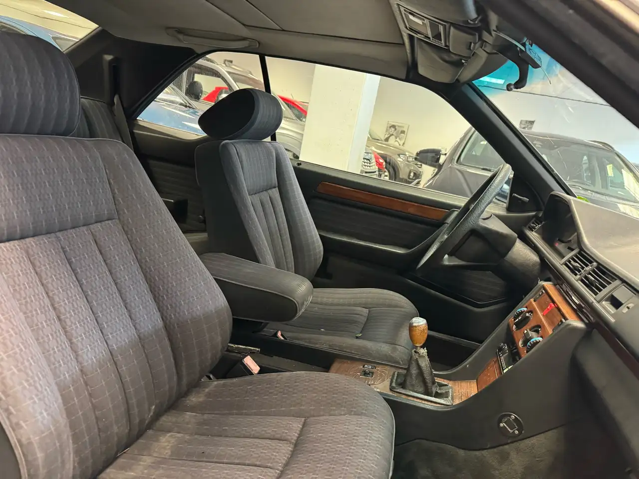 Mercedes-Benz E 200 E Coupe 200 CE, foto 7