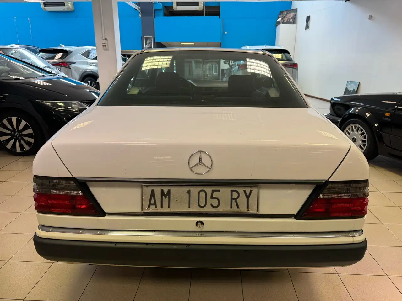 Mercedes-Benz E 200 E Coupe 200 CE, foto 5