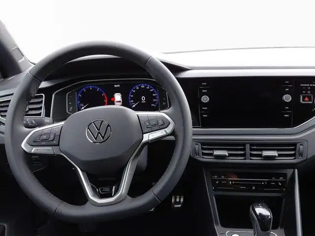 Volkswagen Polo view 2