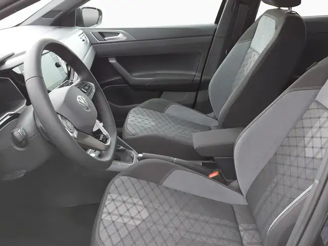 Volkswagen Polo view 9