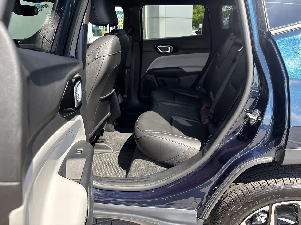 Jeep Compass photo Jeep Compass