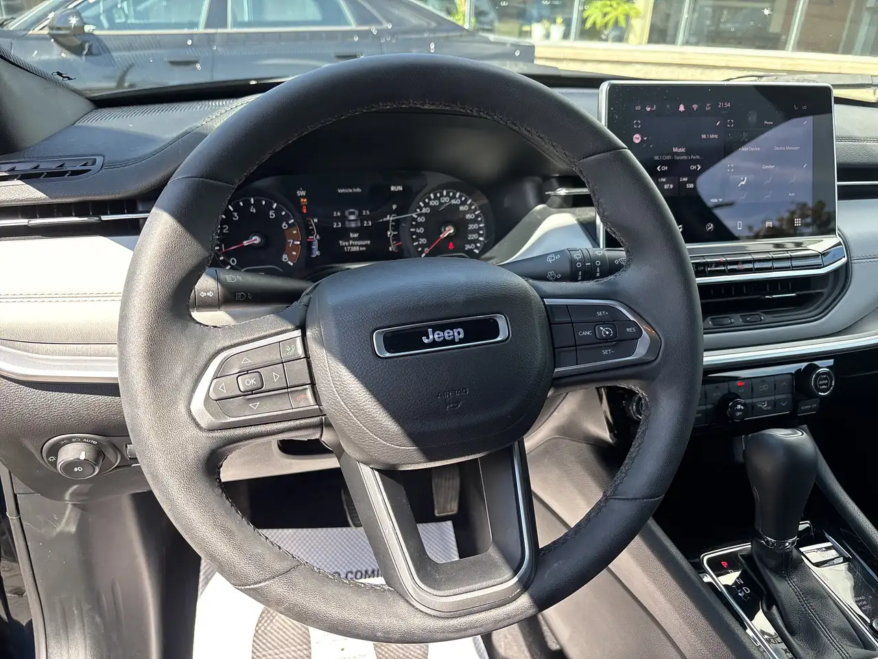 Jeep Compass photo Jeep Compass