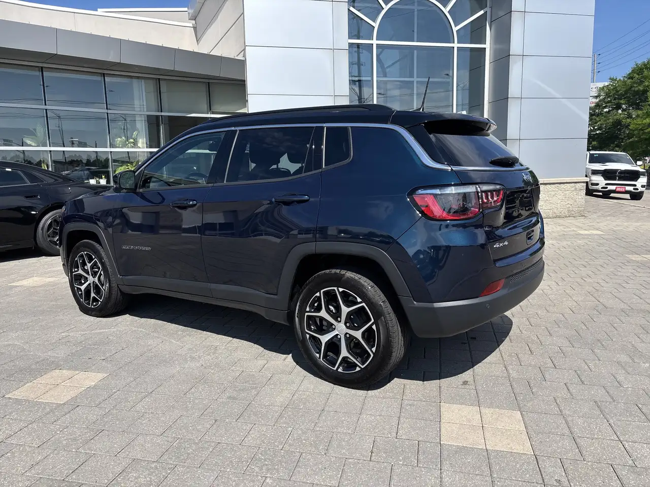 Jeep Compass photo Jeep Compass