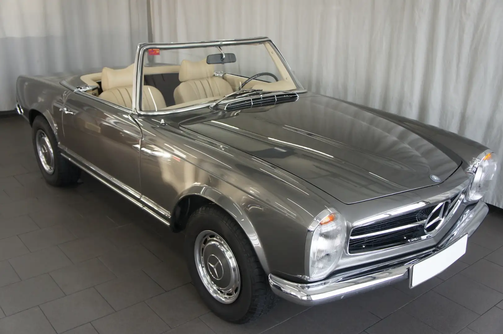 Mercedes-Benz 280 SL Pagode K011-736 Gris - 1