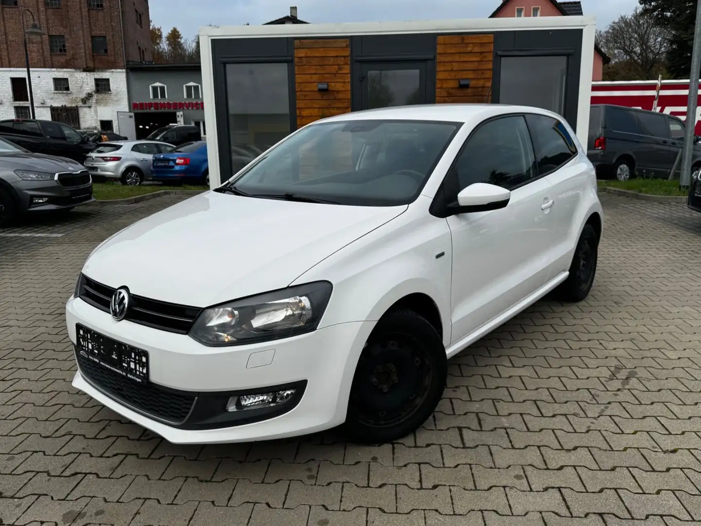 Volkswagen Polo 1.2 Life *SHZ*TEMP*KLIMAAUT*STK NEU* Weiß - 2