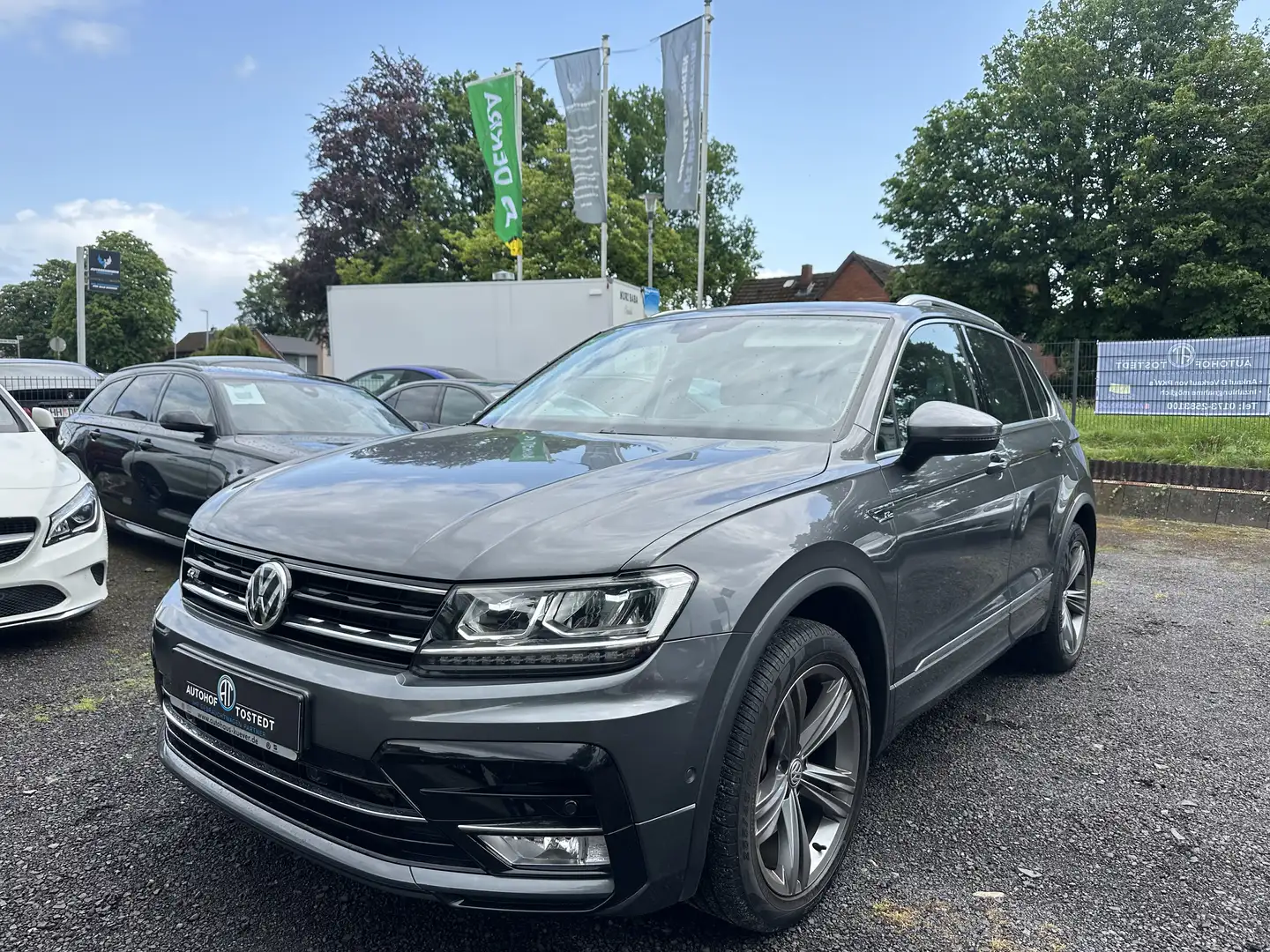Volkswagen Tiguan Highline R-Line 2.0 TDI 4Motion*Pano*LED*1.Hand Grau - 1