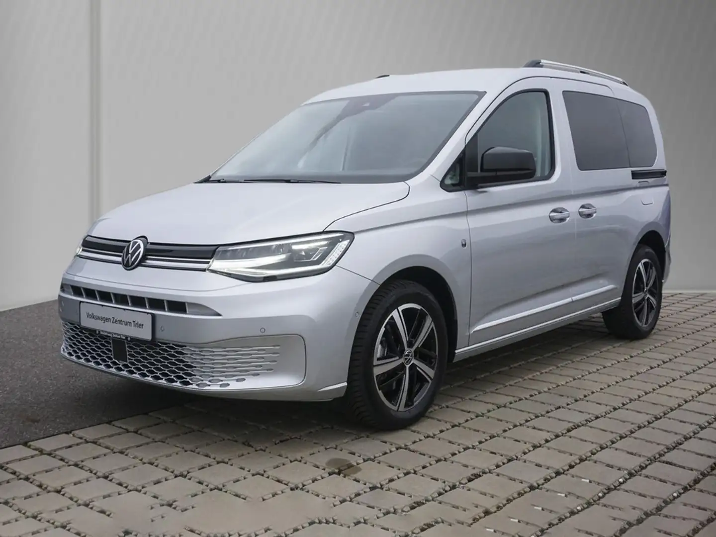 Volkswagen Caddy Style 1.5 l TSI DSG 85 kW / 116 PS Silber - 2