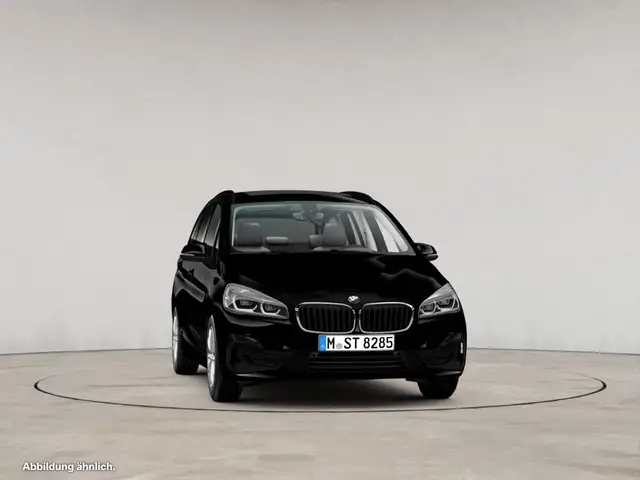 BMW 2 Series view 10