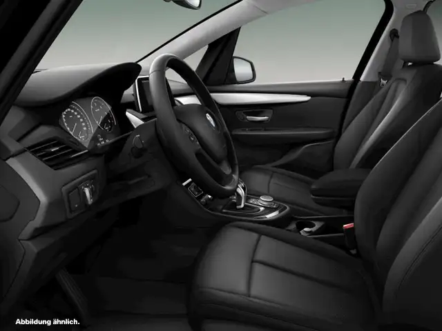BMW 2 Series view 3